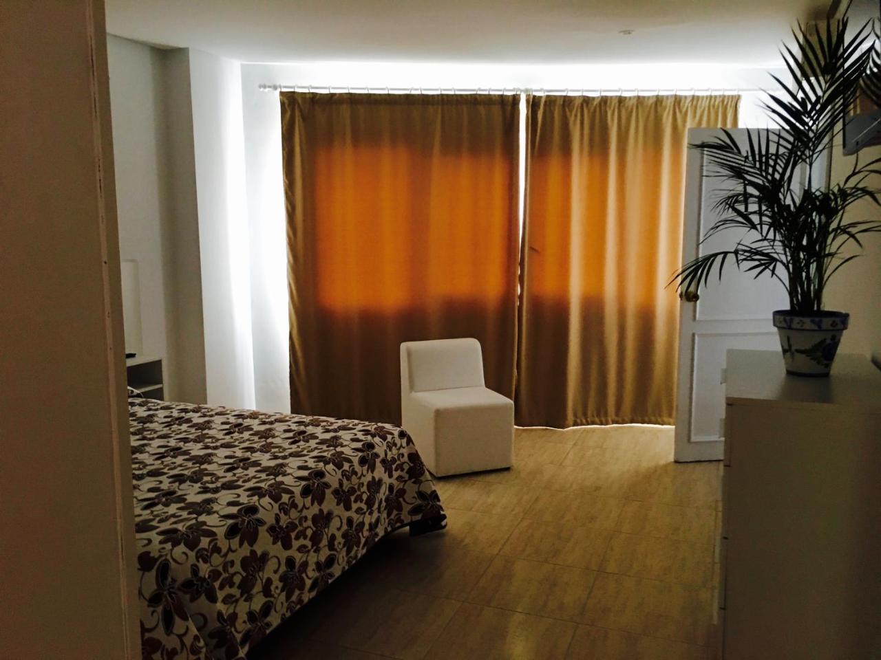 Apartamentos Carmen Teresa Торемолинос Екстериор снимка
